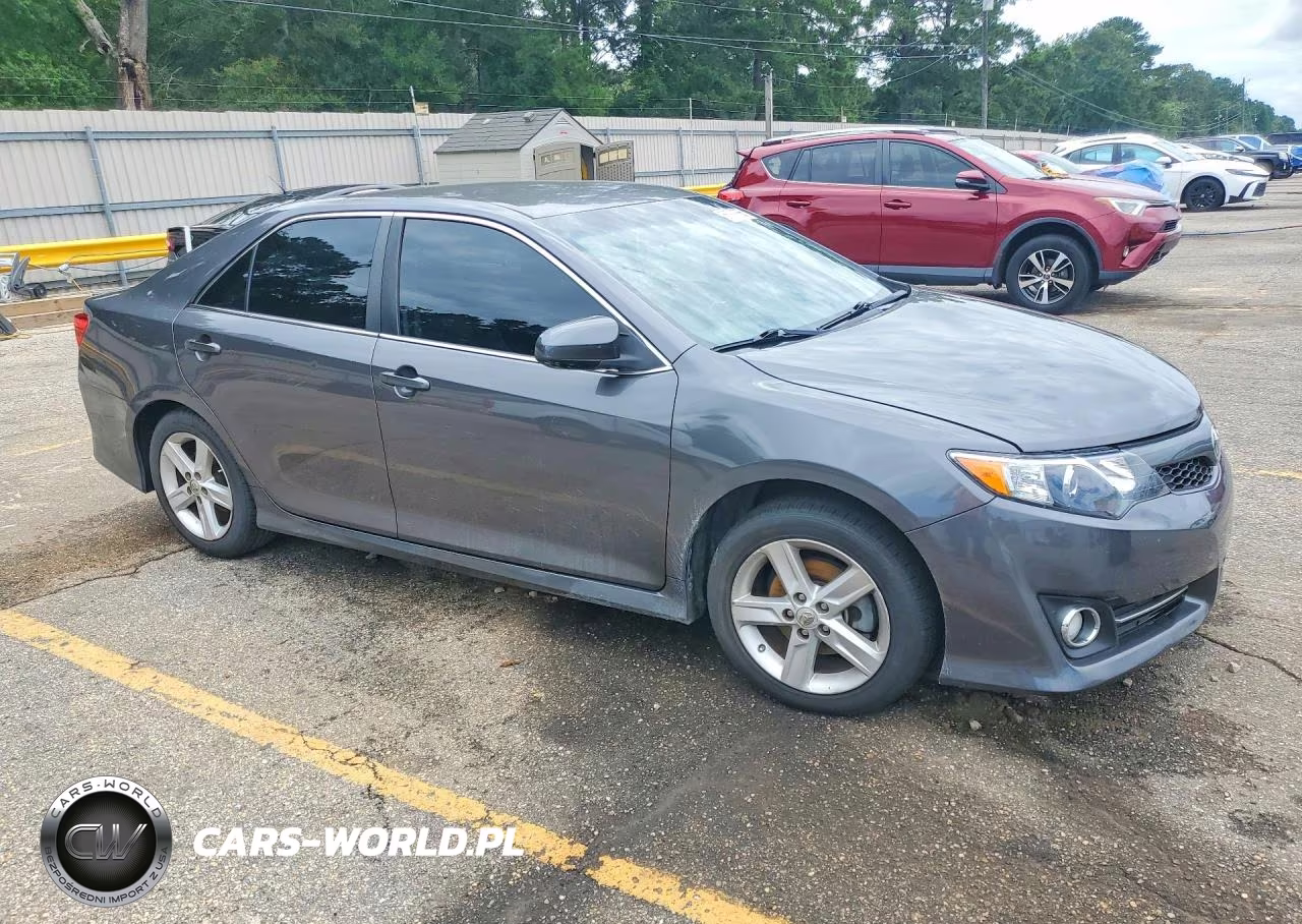 2014 Toyota Camry Se VIN:4T1BF1FK8EU411146 - 4