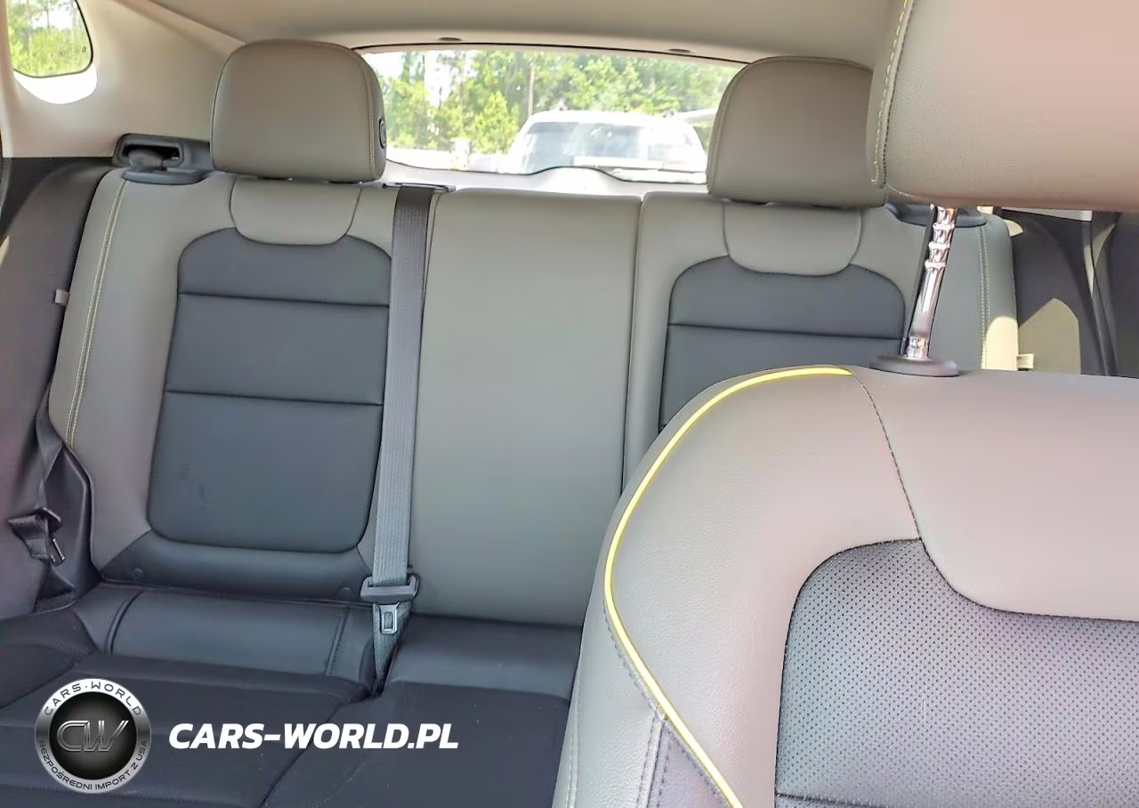 2025 Chevrolet Trax Activ VIN:KL77LKEPXSC079358 - 10
