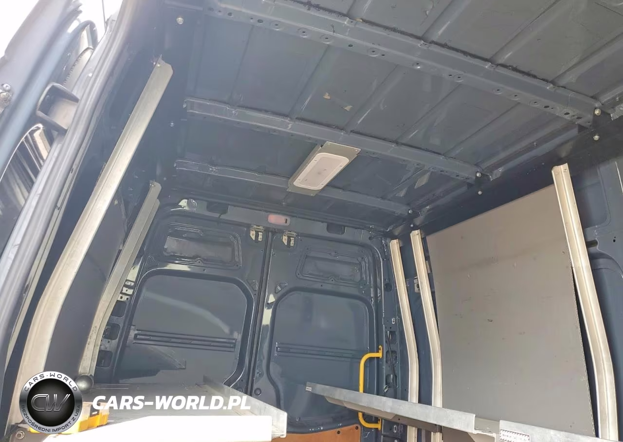 2018 Mercedes Benz Sprinter 2500 Delivery Van VIN:WD3PE7CD3JP622442 - 10