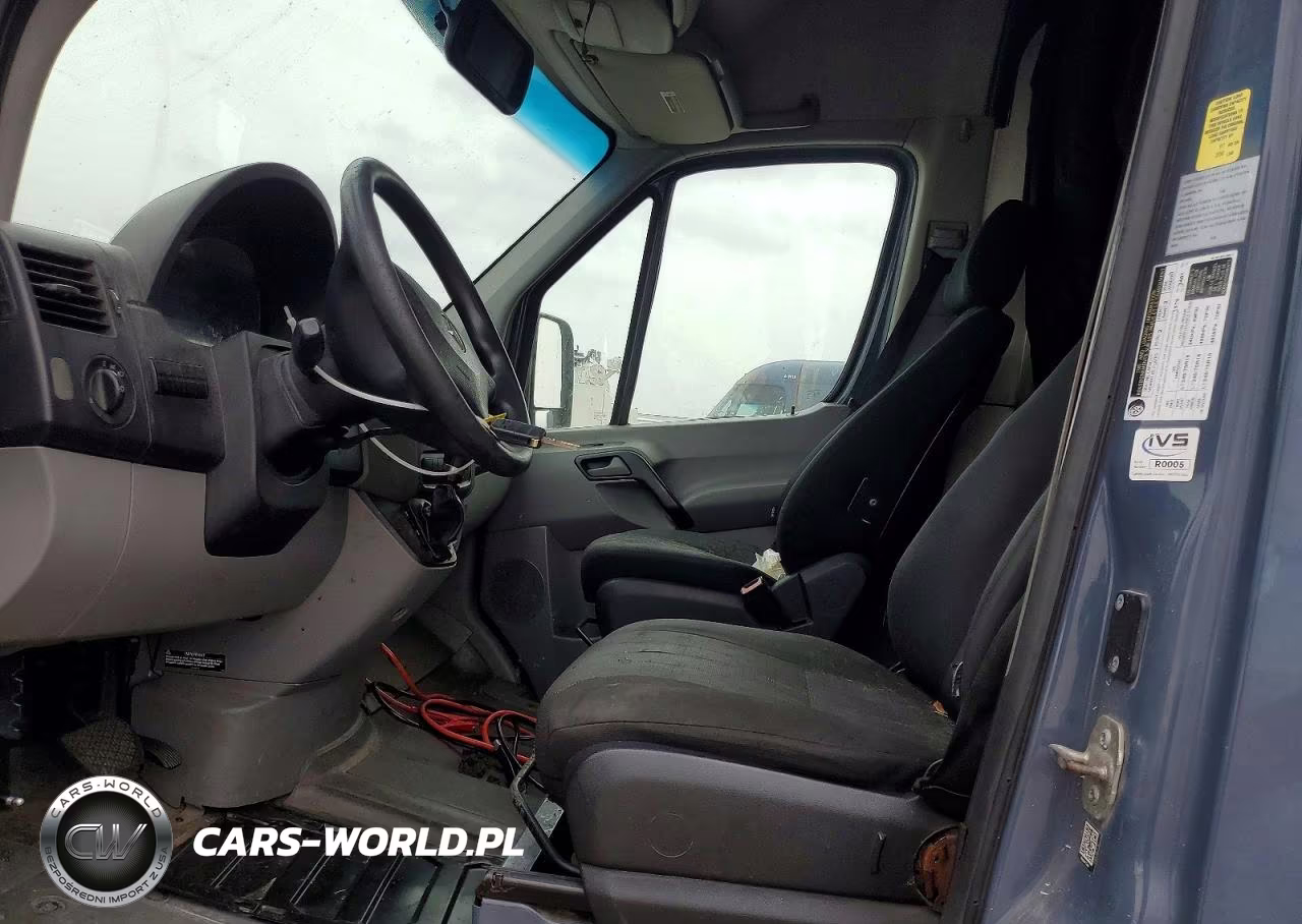 2018 Mercedes Benz Sprinter 2500 Delivery Van VIN:WD3PE7CD3JP622442 - 7
