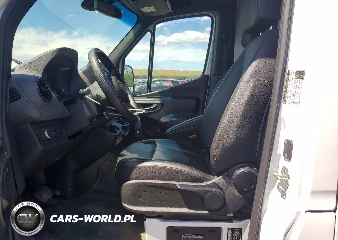 2025 Mercedes Benz Sprinter 2500 Delivery Van VIN:W1Y4KCHY3ST216817 - 7