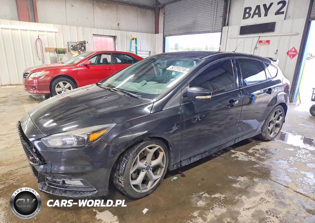 2015 Ford Focus St – zdjęcie 1 z 12