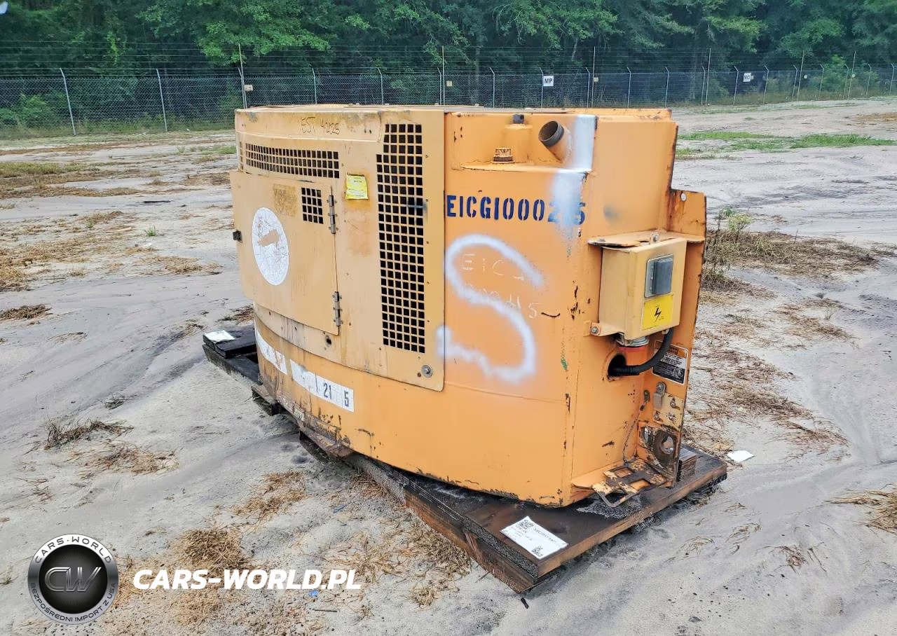 2014 Carrier 69Rg15-2221-2 - Generator Set VIN:FCB80001623 - 4