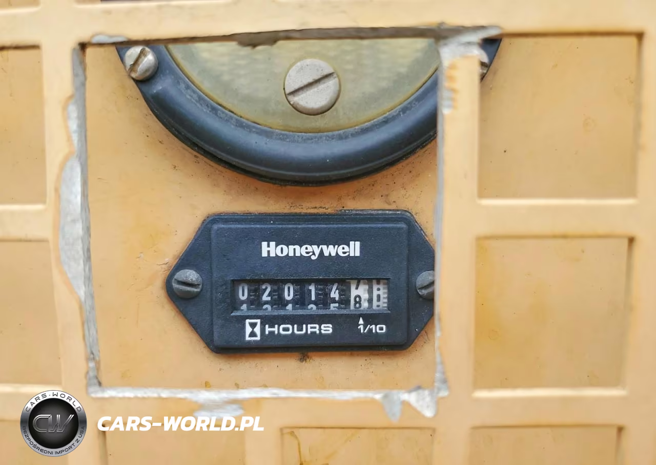 2014 Carrier 69Rg15-2221-2 - Generator Set VIN:FCB80001623 - 8