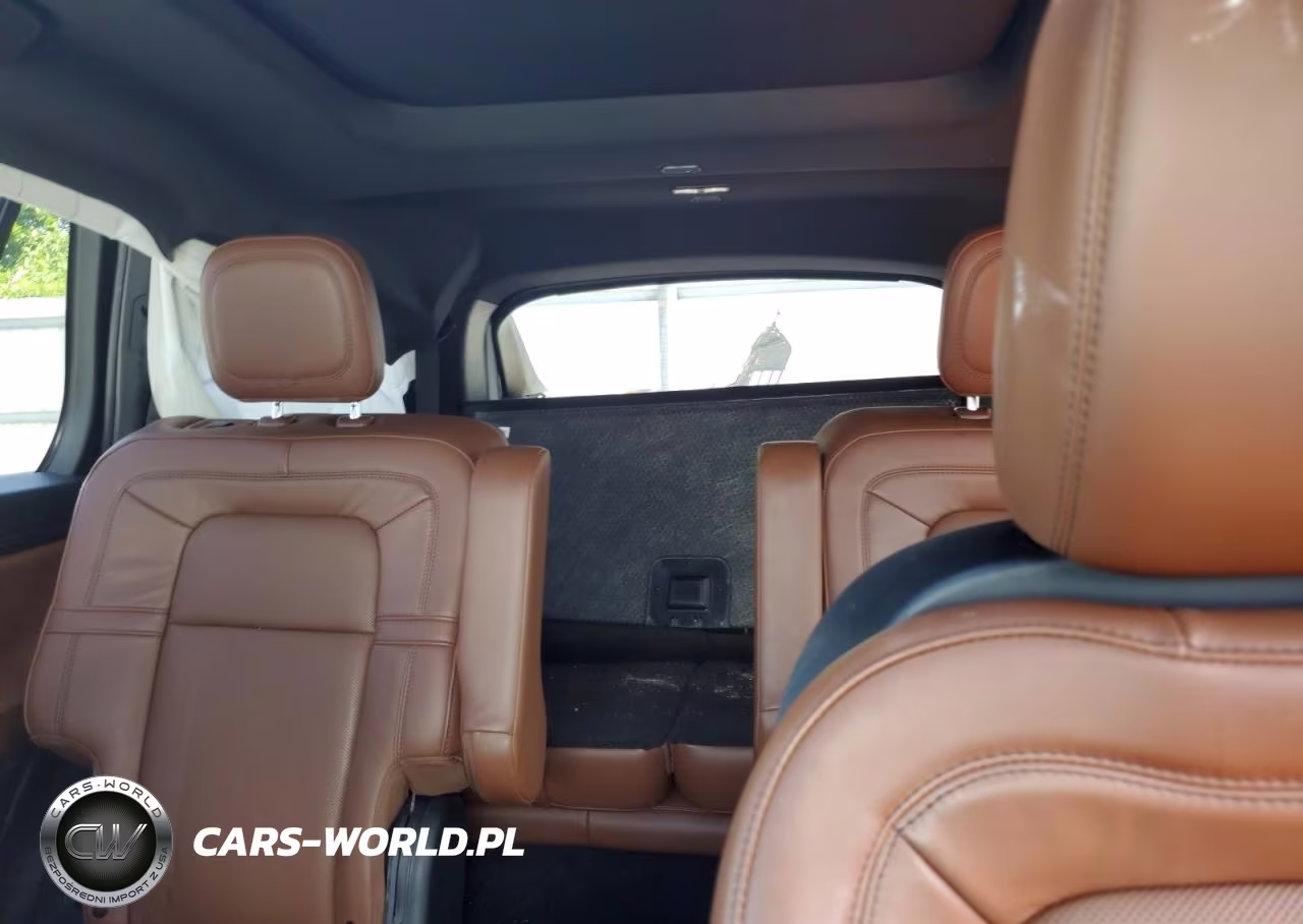 2023 Lincoln Aviator Reserve VIN:5LM5J7WCXPGL21986 - 10