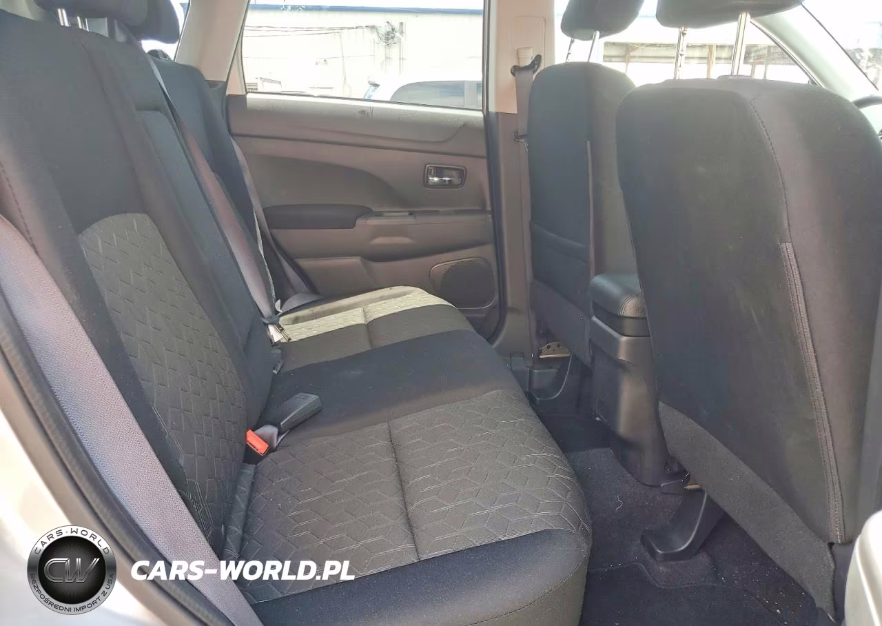 2026 Mitsubishi Outlander Sport S VIN:JA4ARUAU8TU009829 - 11
