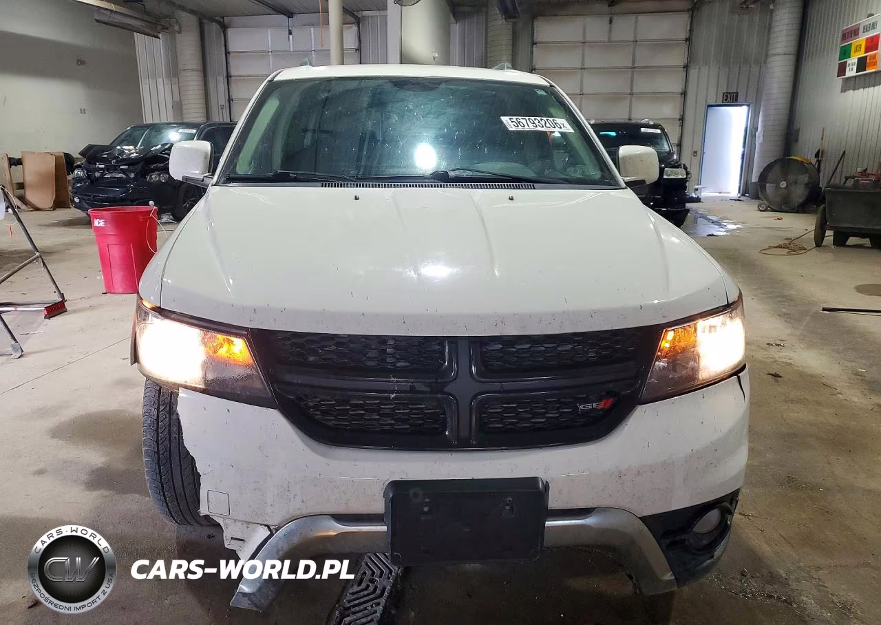 2018 Dodge Journey Crossroad VIN:3C4PDCGG6JT156815 - 5