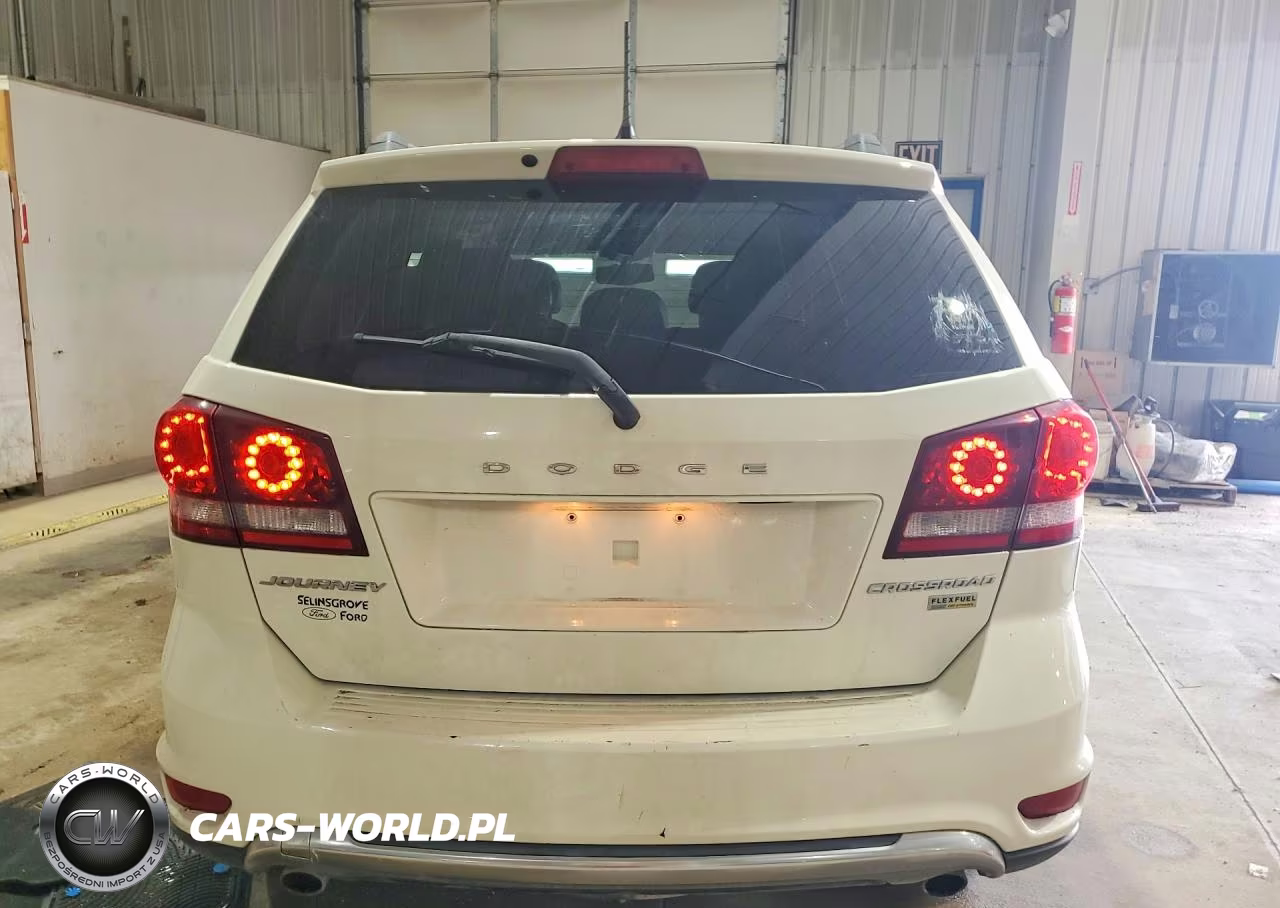 2018 Dodge Journey Crossroad VIN:3C4PDCGG6JT156815 - 6