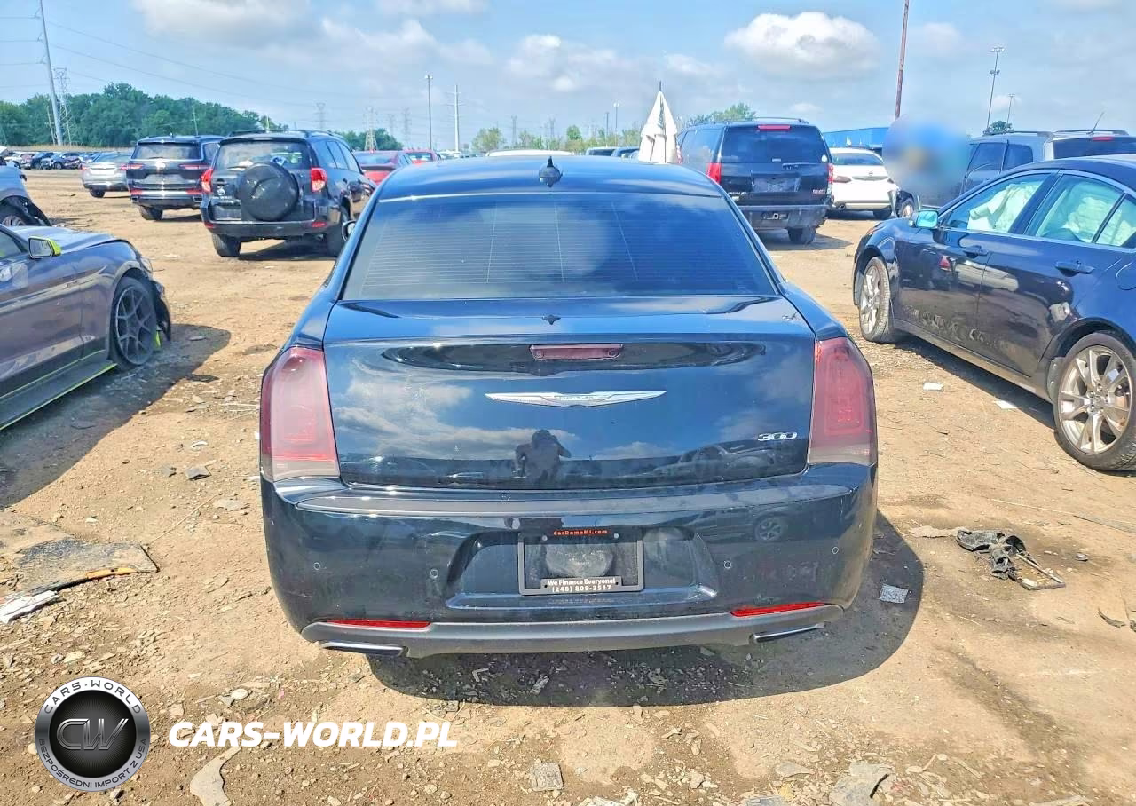 2016 Chrysler 300 Limited VIN:2C3CCAAG6GH207850 - 6