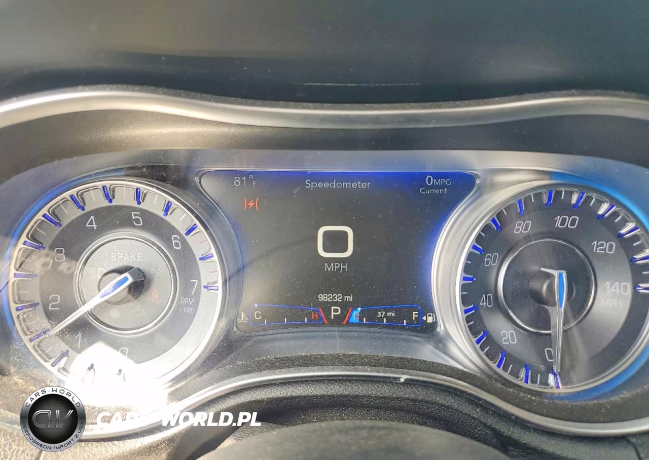 2016 Chrysler 300 Limited VIN:2C3CCAAG6GH207850 - 9