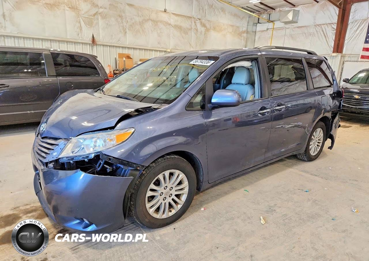 2016 Toyota Sienna Xle 8-Passenger – zdjęcie 1 z 13