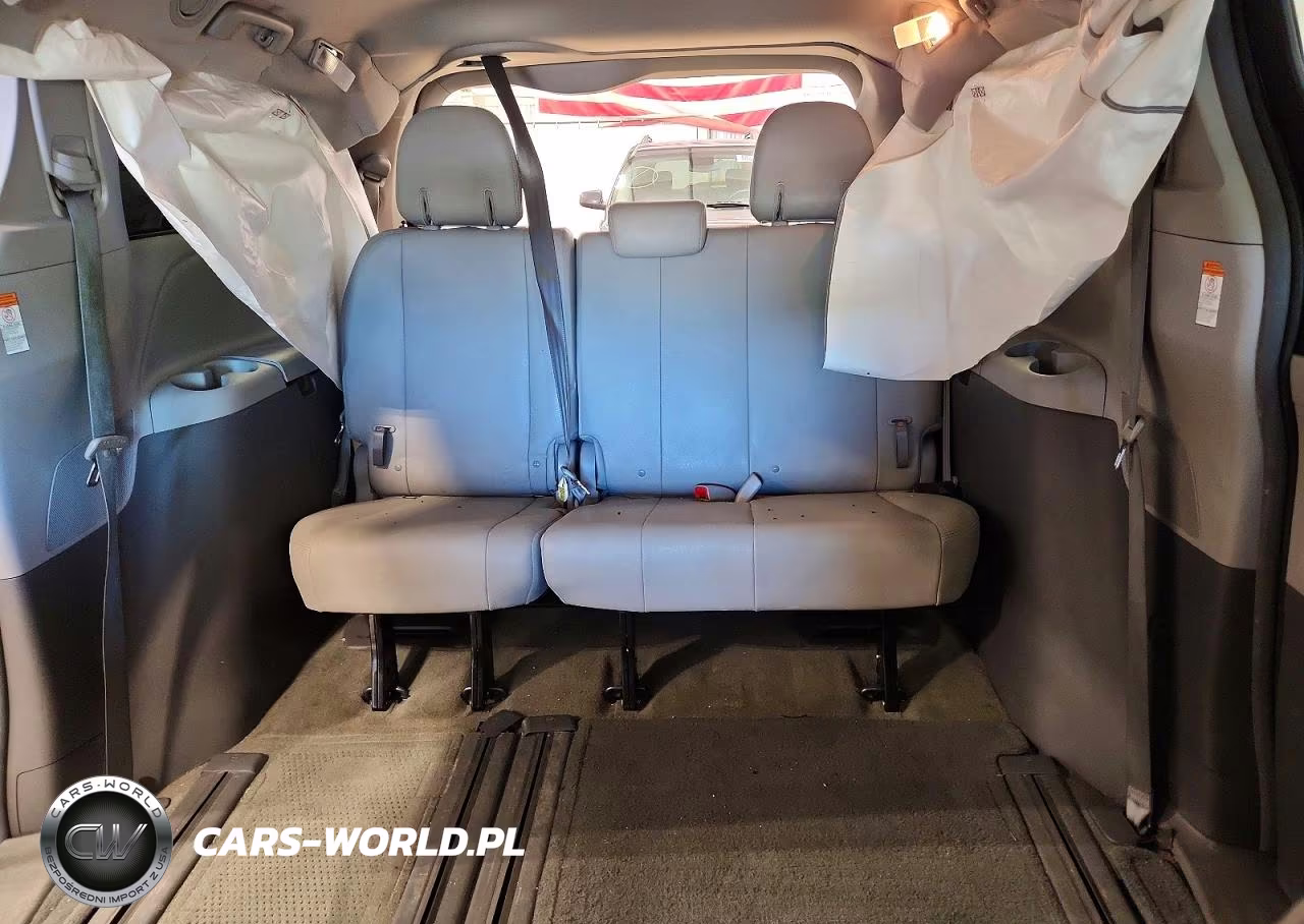 2016 Toyota Sienna Xle 8-Passenger VIN:5TDYK3DCXGS725325 - 10