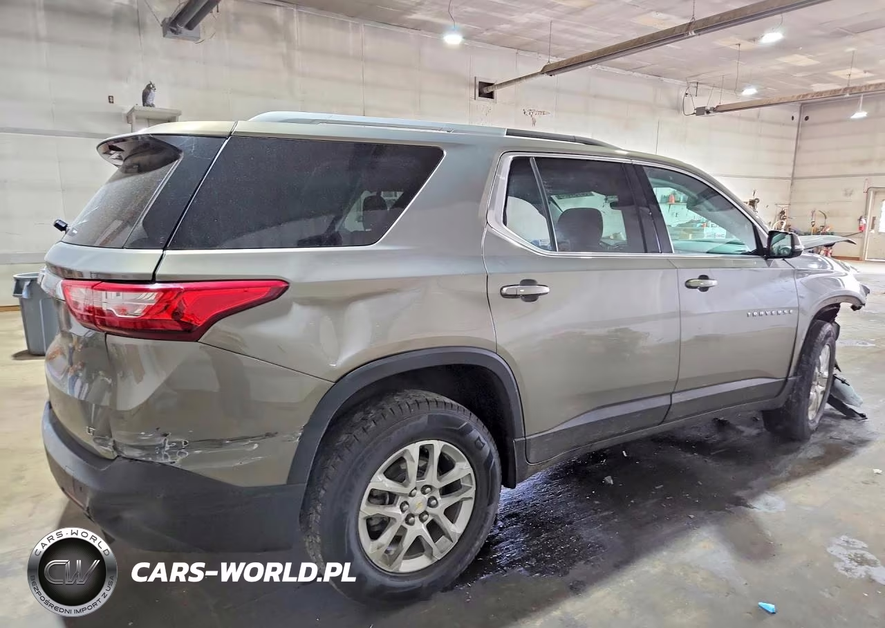 2018 Chevrolet Traverse Lt VIN:1GNERGKW3JJ273863 - 3