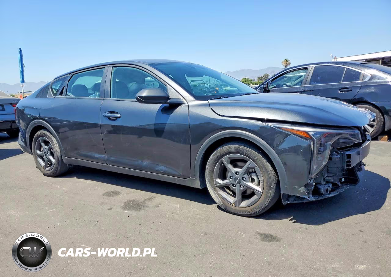 2025 Kia K4 Lx VIN:3KPFT4DE1SE031413 - 4