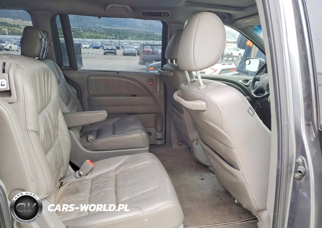 2010 Honda Odyssey Touring VIN:5FNRL3H95AB018905 - 10