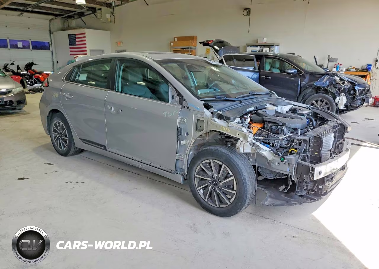 2020 Hyundai Ioniq Limited VIN:KMHC85LJ8LU076629 - 4
