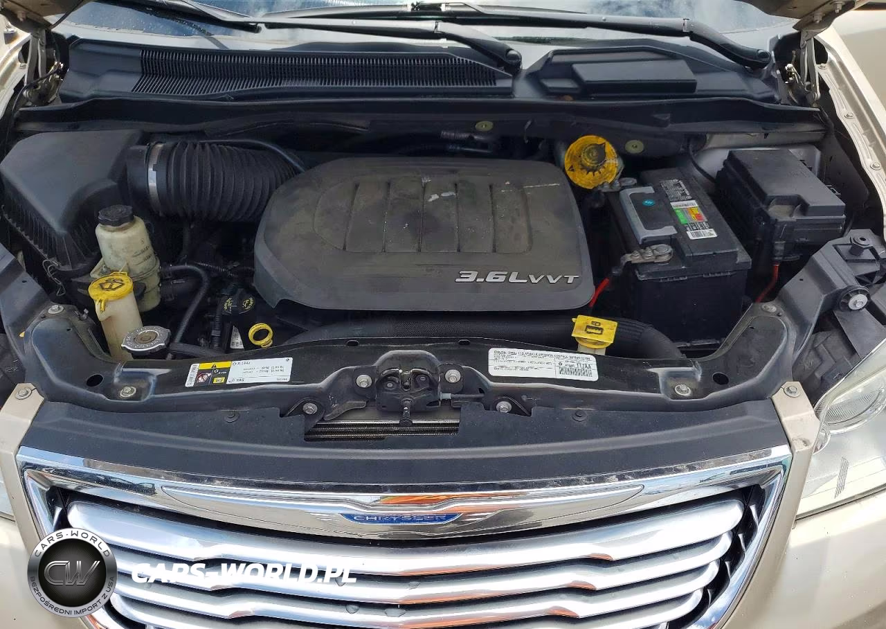 2015 Chrysler Town & Country Touring VIN:2C4RC1BG7FR551801 - 12