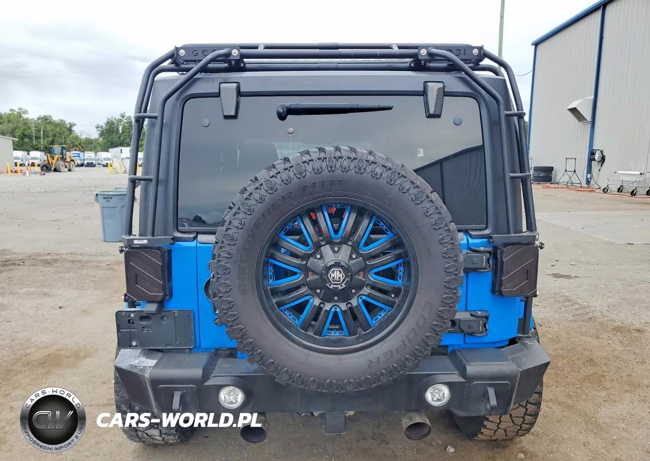 2011 Jeep Wrangler Sahara VIN:1J4AA5D19BL565988 - 6