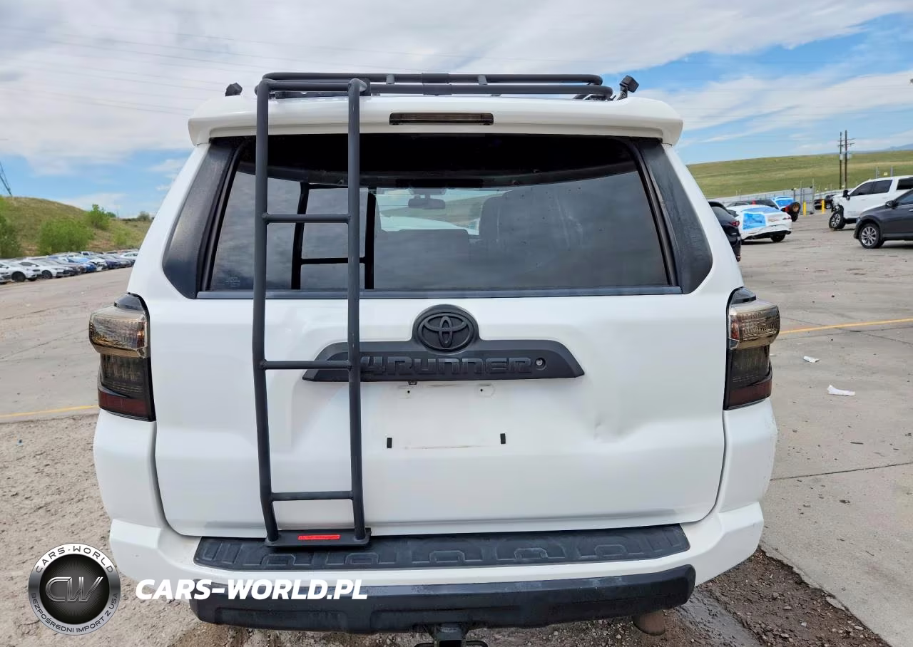 2016 Toyota 4Runner Trail Premium VIN:JTEBU5JR2G5351024 - 6