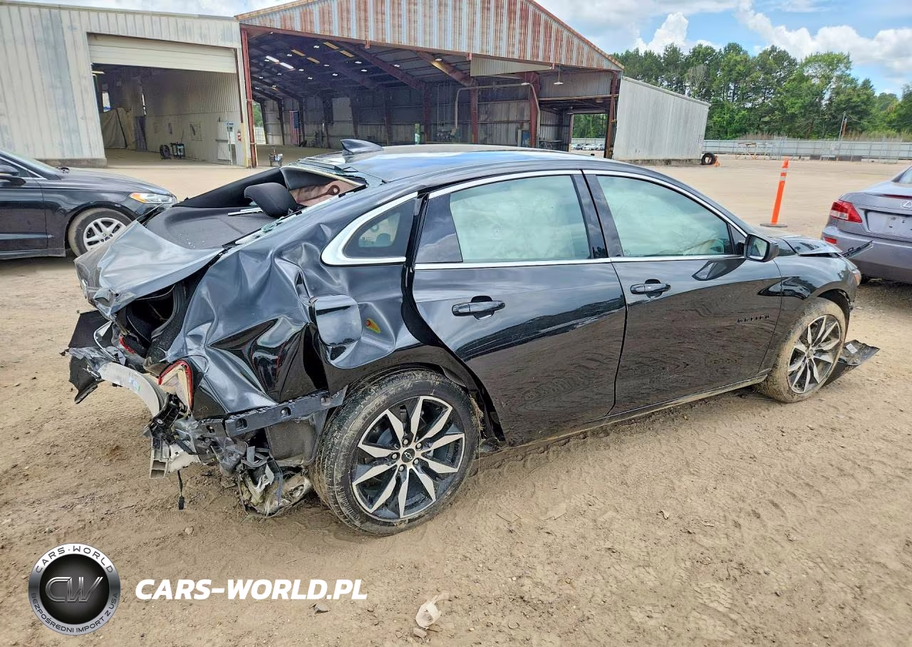 2024 Chevrolet Malibu Rs VIN:1G1ZG5ST8RF246403 - 3