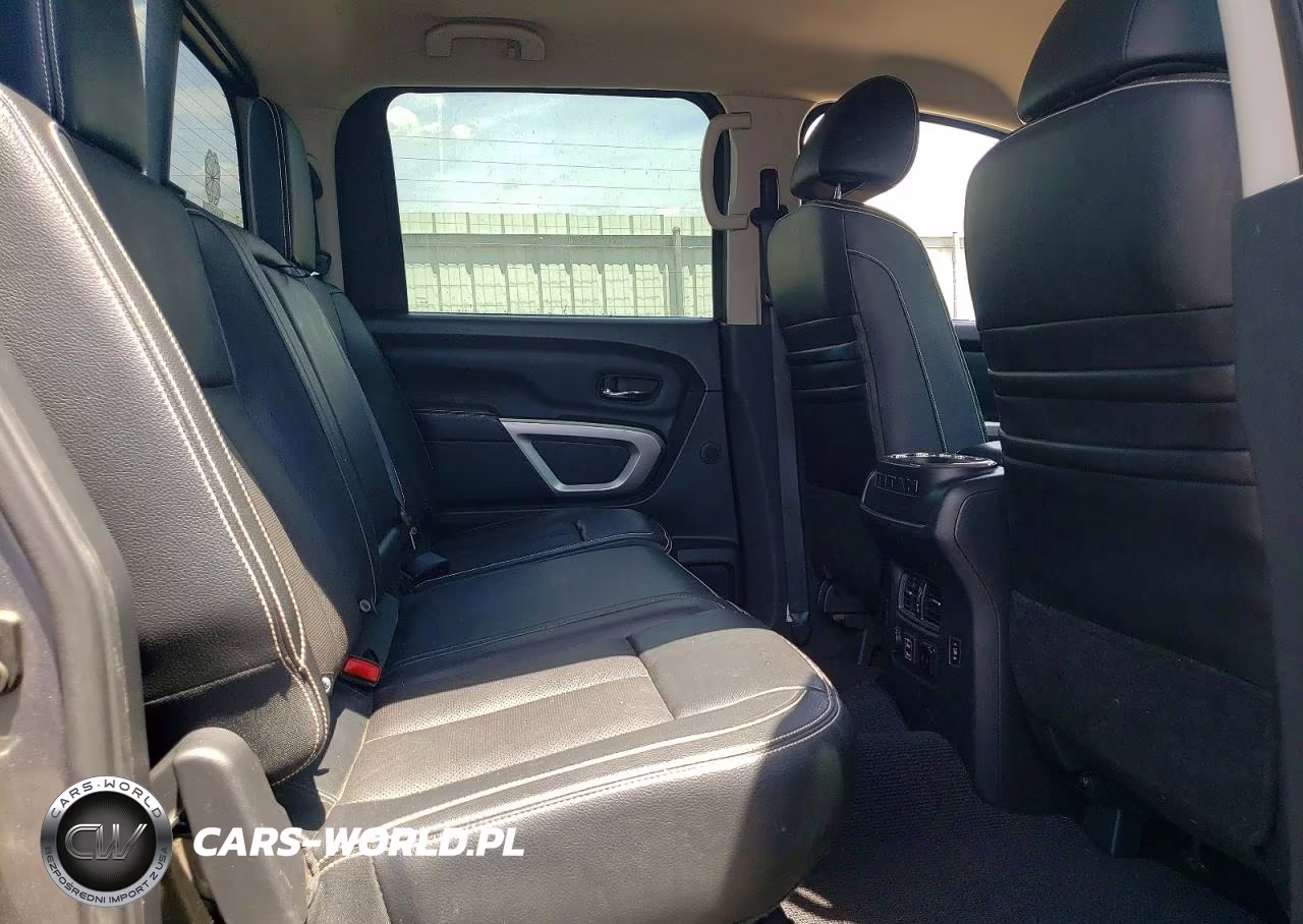 2019 Nissan Titan Pro-4X VIN:1N6AA1E56KN503255 - 10
