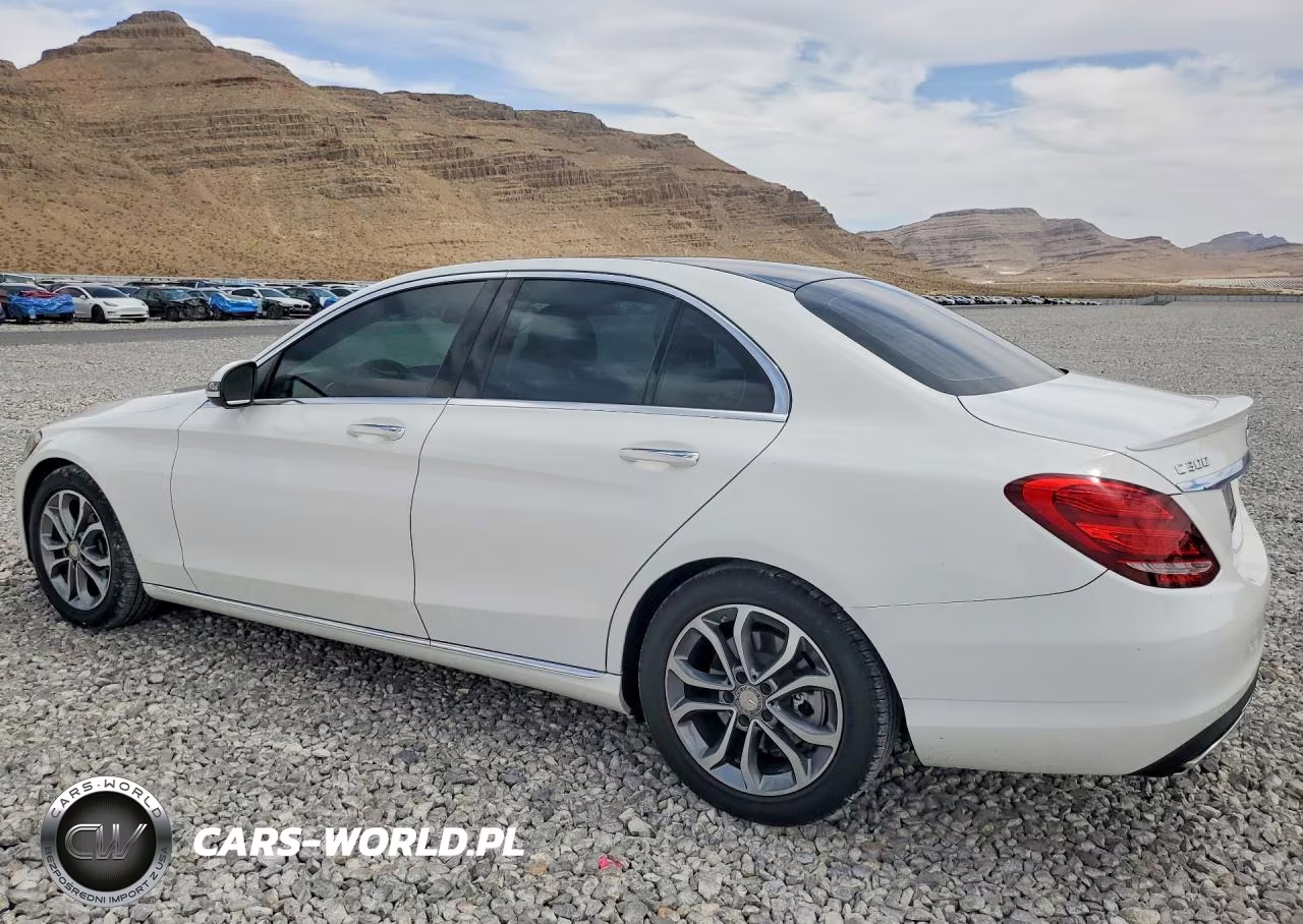 2016 Mercedes-Benz C 300 VIN:55SWF4JB6GU128947 - 2