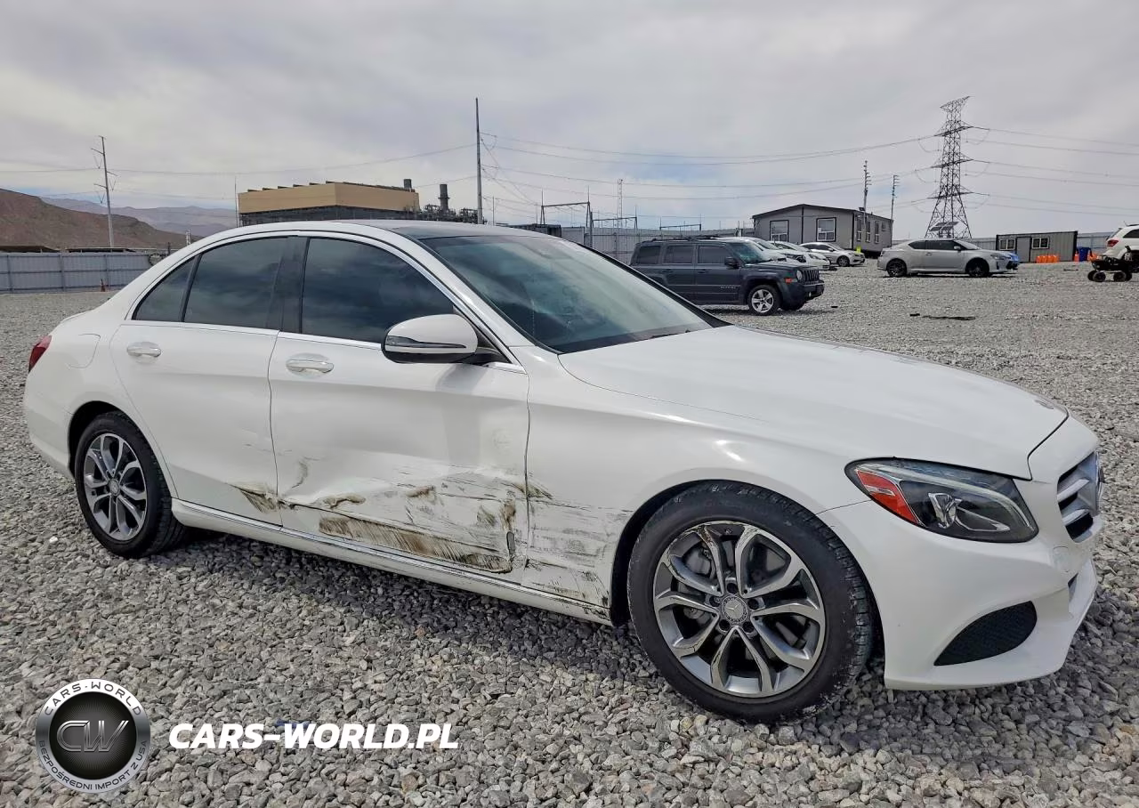 2016 Mercedes-Benz C 300 VIN:55SWF4JB6GU128947 - 4