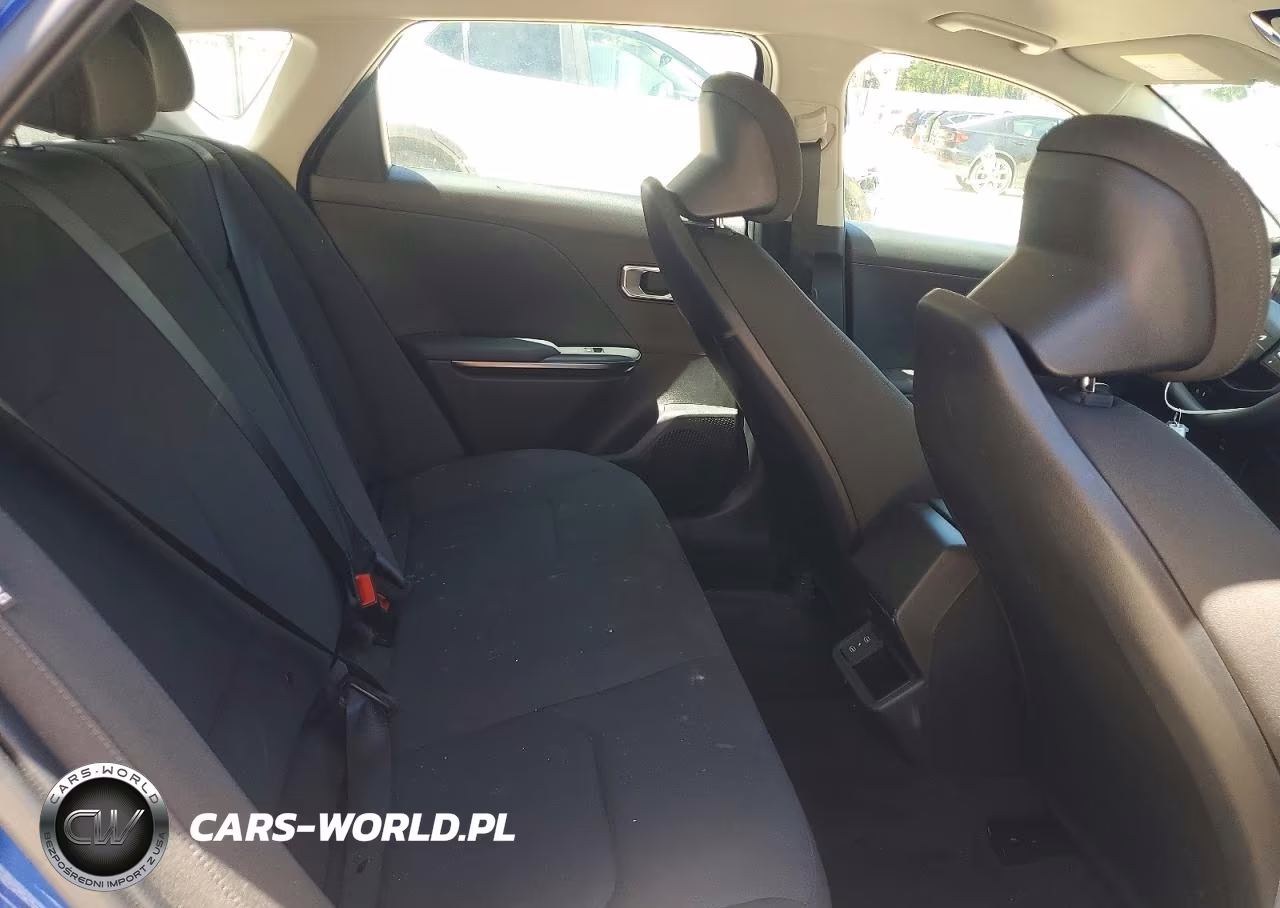 2026 Kia K4 Lxs VIN:3KPFT4DE1TE254228 - 10