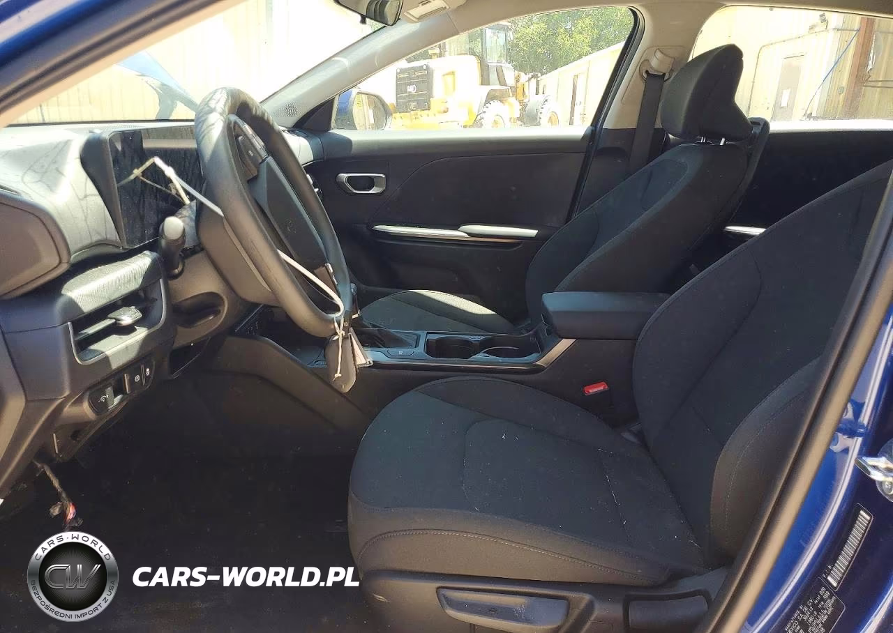 2026 Kia K4 Lxs VIN:3KPFT4DE1TE254228 - 7