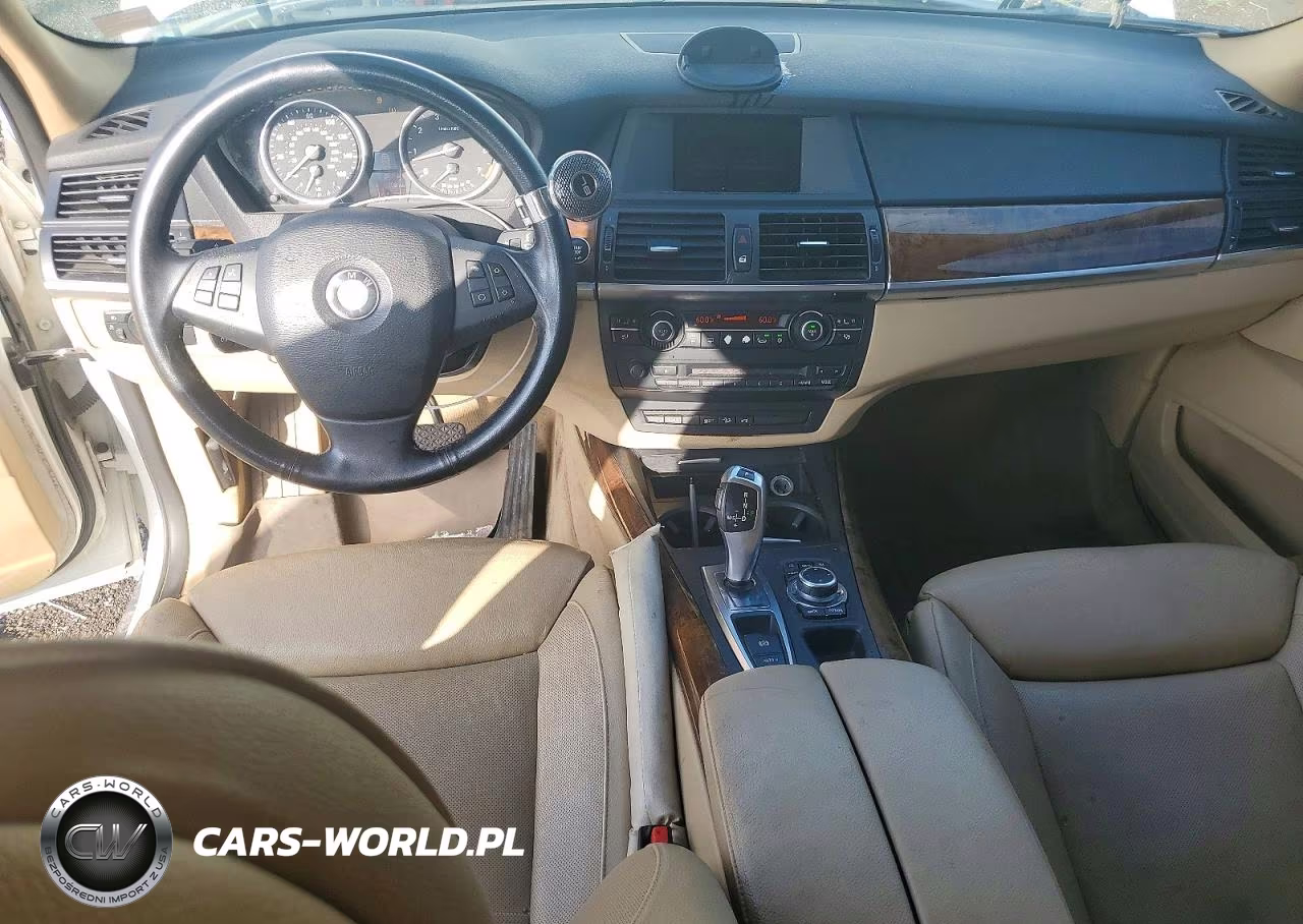 2011 BMW X5 xDrive50I VIN:5UXZV8C50BL419304 - 8