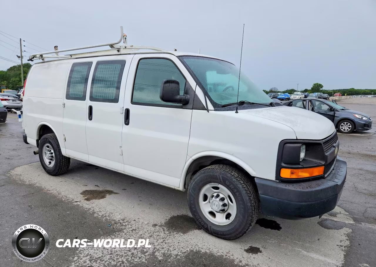 2015 Chevrolet Express G2500 VIN:1GCWGFCF4F1275091 - 4