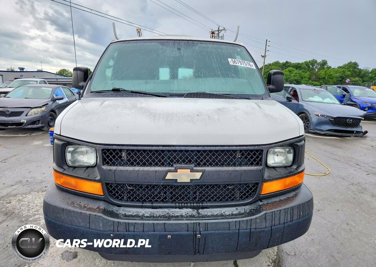 2015 Chevrolet Express G2500 VIN:1GCWGFCF4F1275091 - 5