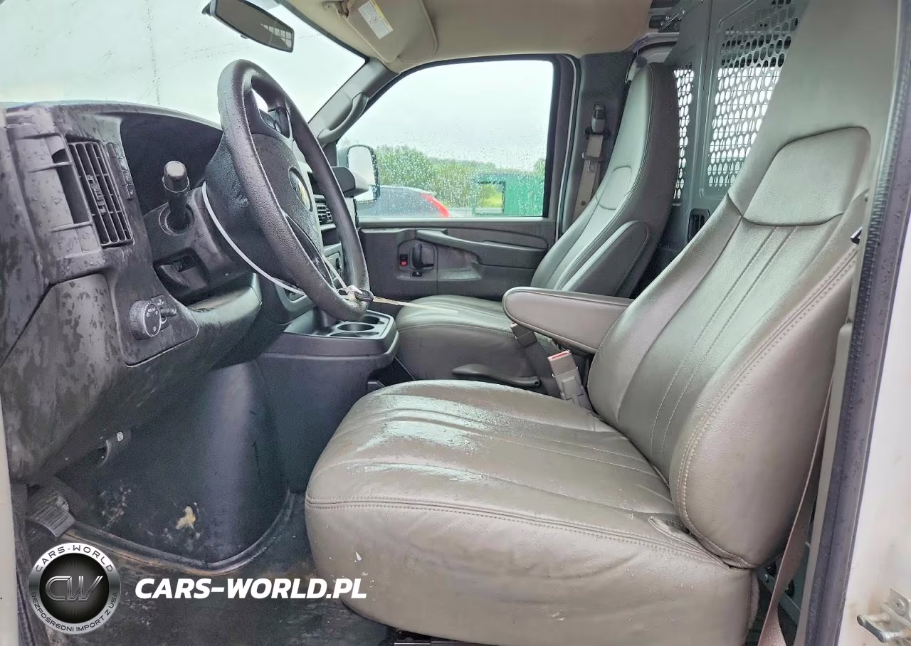 2015 Chevrolet Express G2500 VIN:1GCWGFCF4F1275091 - 7