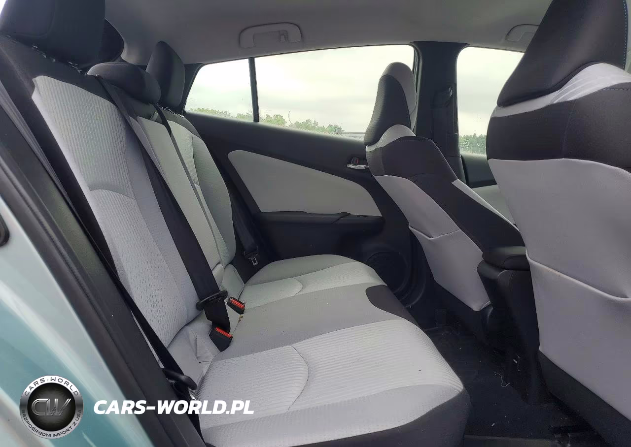 2017 Toyota Prius Two VIN:JTDKBRFUXH3025046 - 10