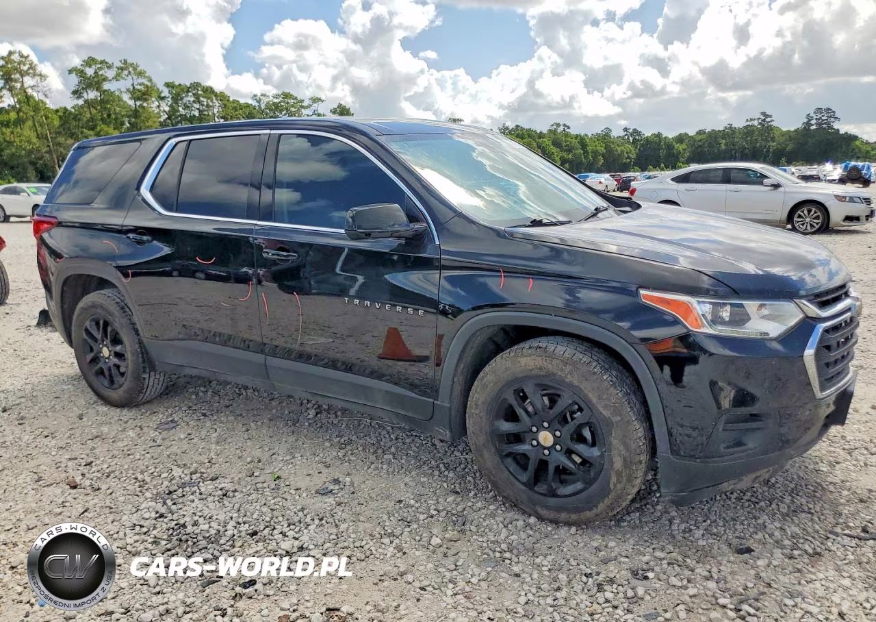 2020 Chevrolet Traverse Ls VIN:1GNERFKW2LJ276640 - 4