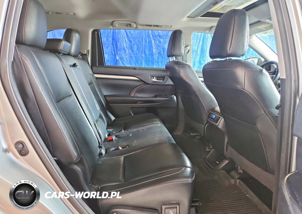2018 Toyota Highlander Xle VIN:5TDKZRFH4JS529725 - 11