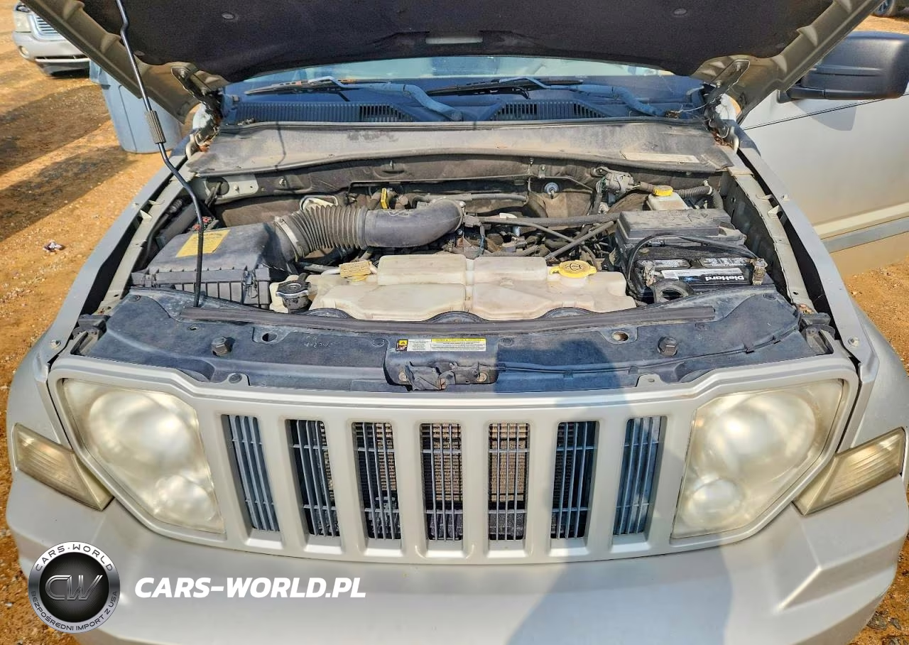 2008 Jeep Liberty Sport VIN:1J8GP28K28W194804 - 12