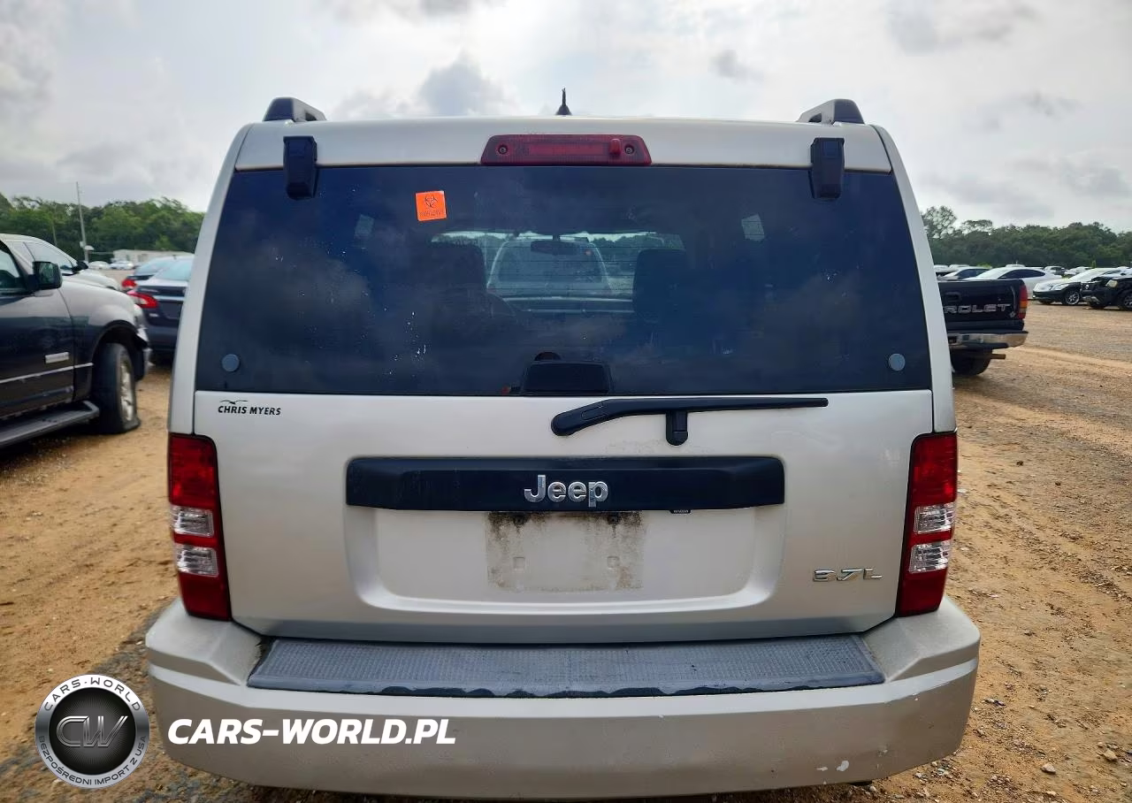 2008 Jeep Liberty Sport VIN:1J8GP28K28W194804 - 6