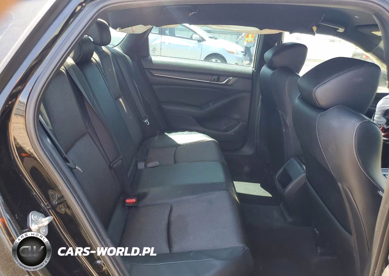 2018 Honda Accord Sport VIN:1HGCV1F37JA003660 - 10