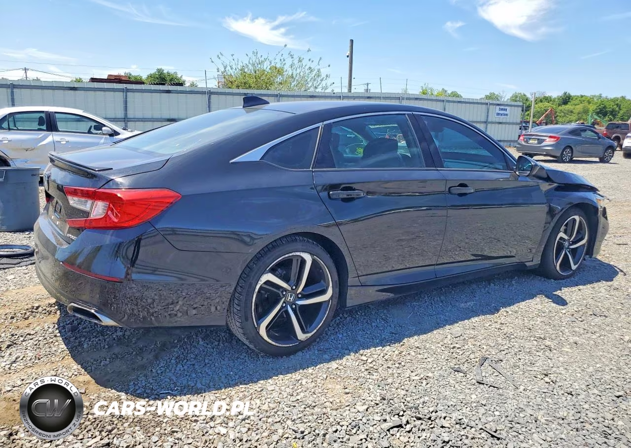 2018 Honda Accord Sport VIN:1HGCV1F37JA003660 - 3