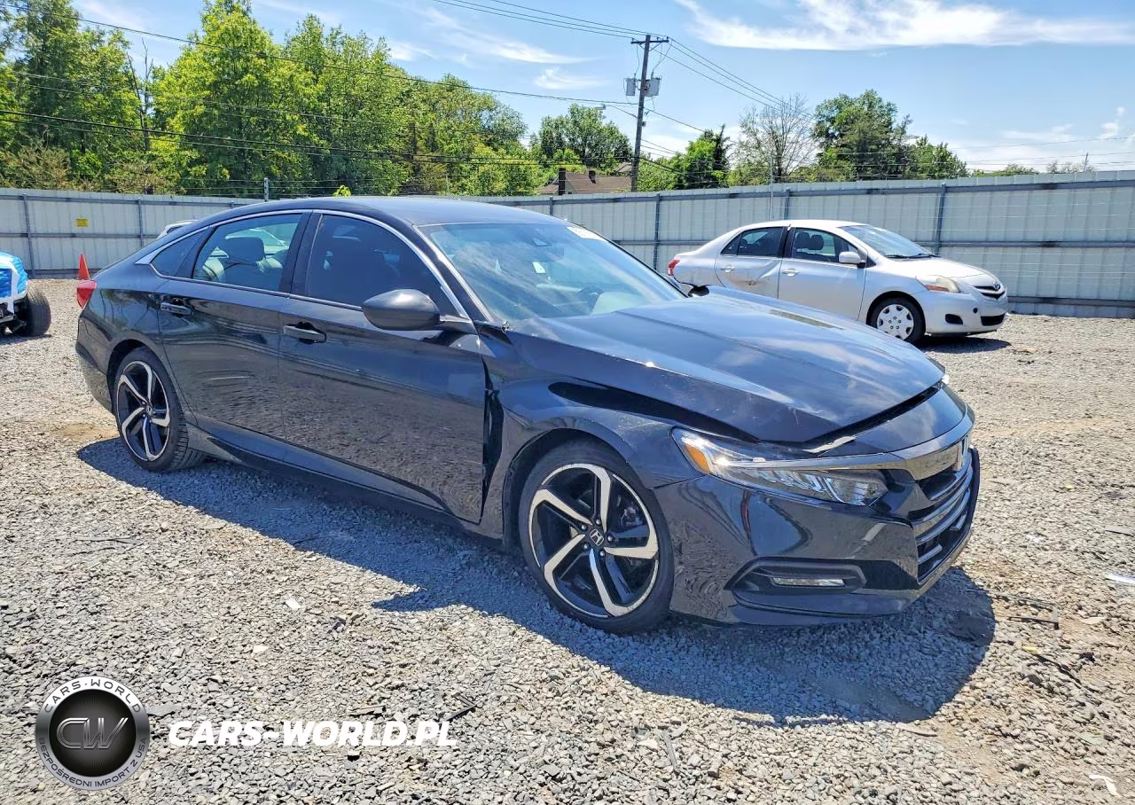 2018 Honda Accord Sport VIN:1HGCV1F37JA003660 - 4
