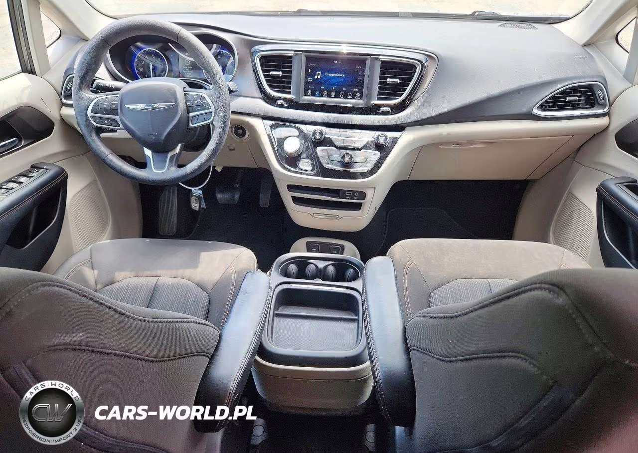2020 Chrysler Pacifica Touring VIN:2C4RC1FGXLR102487 - 8