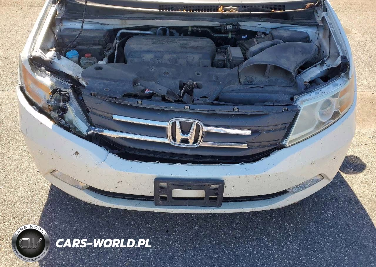 2012 Honda Odyssey Touring VIN:5FNRL5H93CB143285 - 12