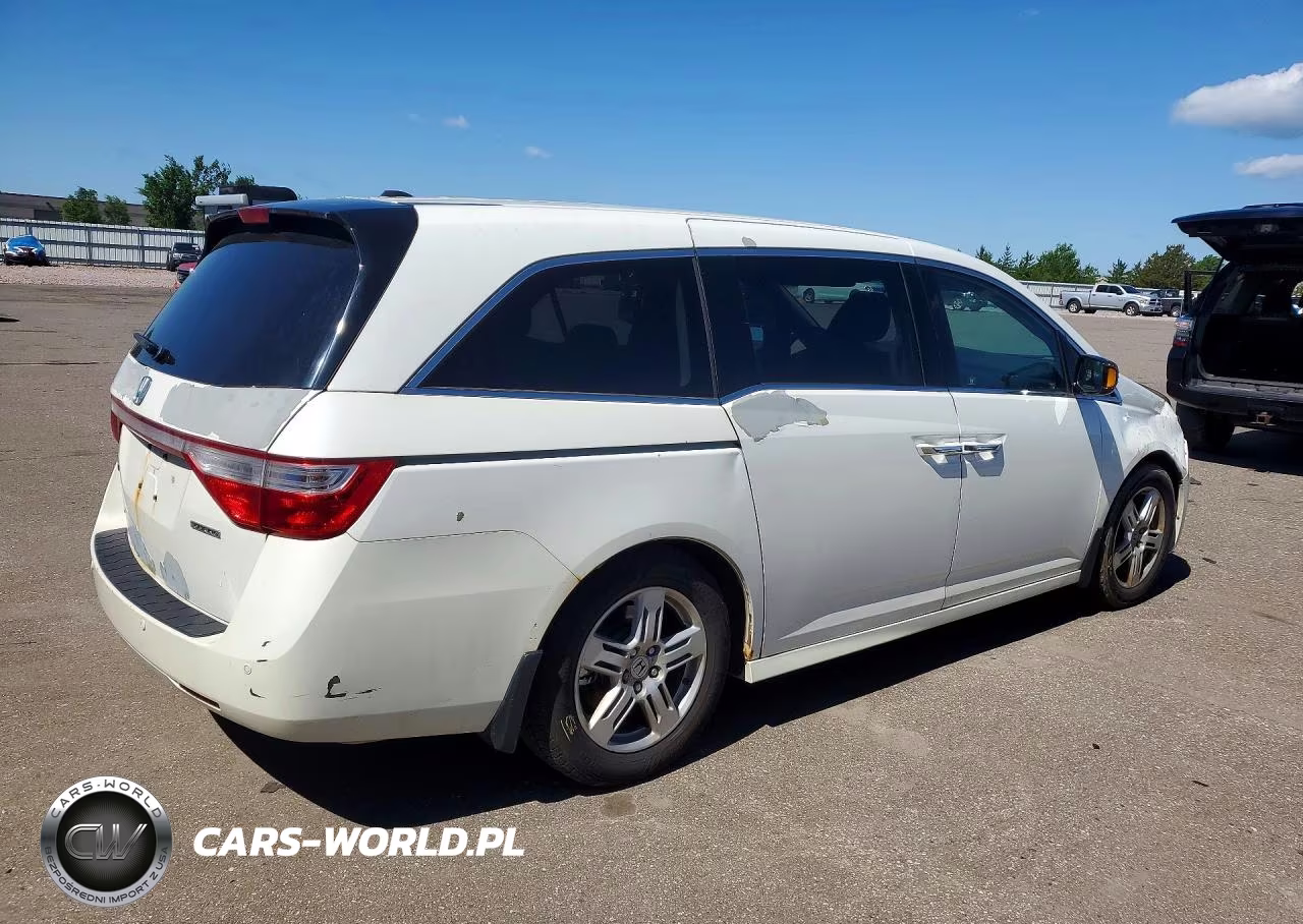 2012 Honda Odyssey Touring VIN:5FNRL5H93CB143285 - 3