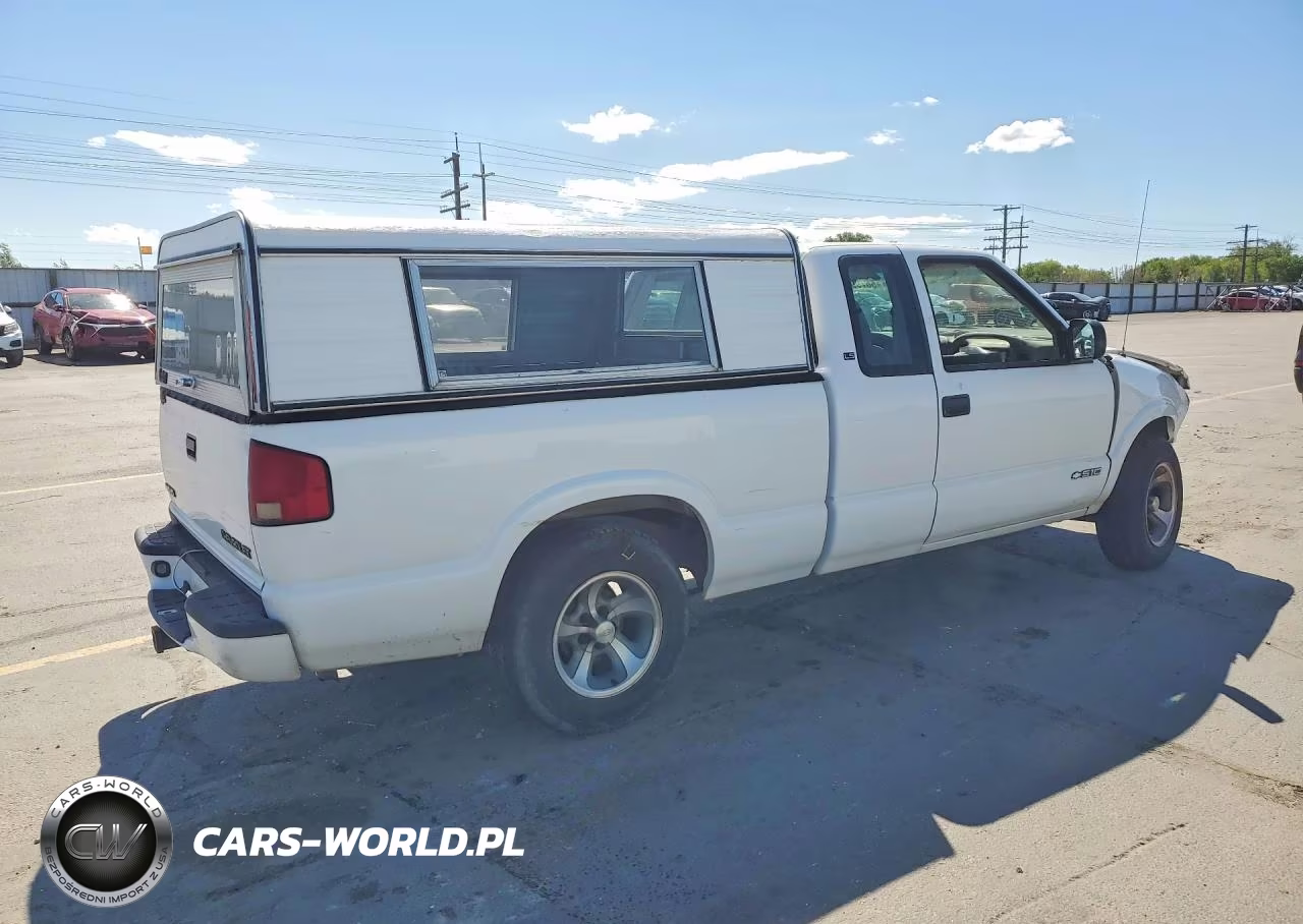 2000 Chevrolet S Truck S10 VIN:1GCCS1958Y8307926 - 3