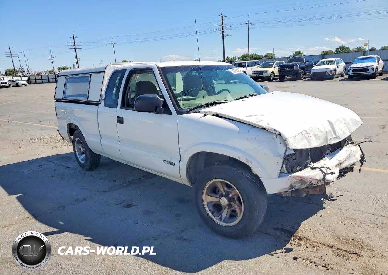 2000 Chevrolet S Truck S10 VIN:1GCCS1958Y8307926 - 4