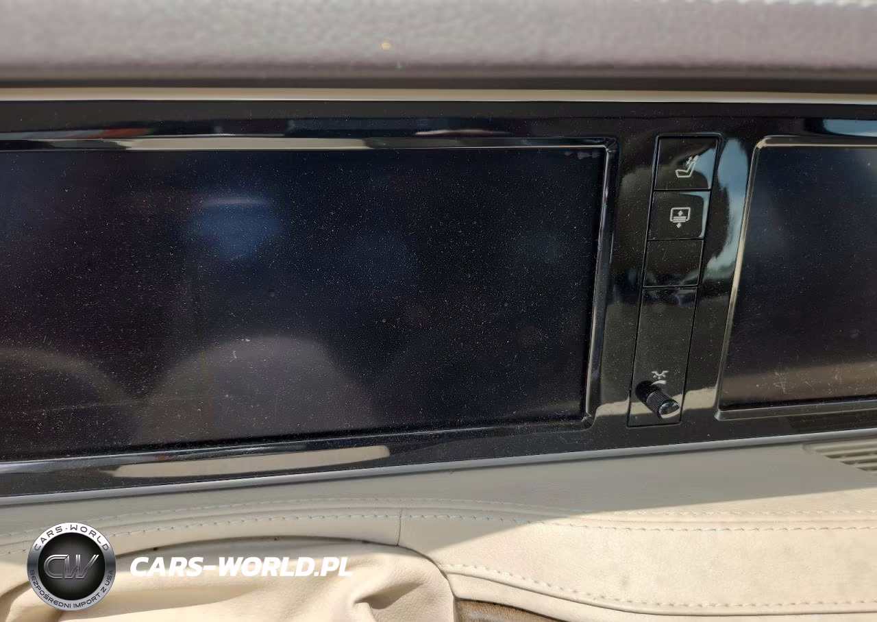 2015 Mercedes-Benz S 550 4Matic VIN:WDDUG8FB7FA112808 - 9