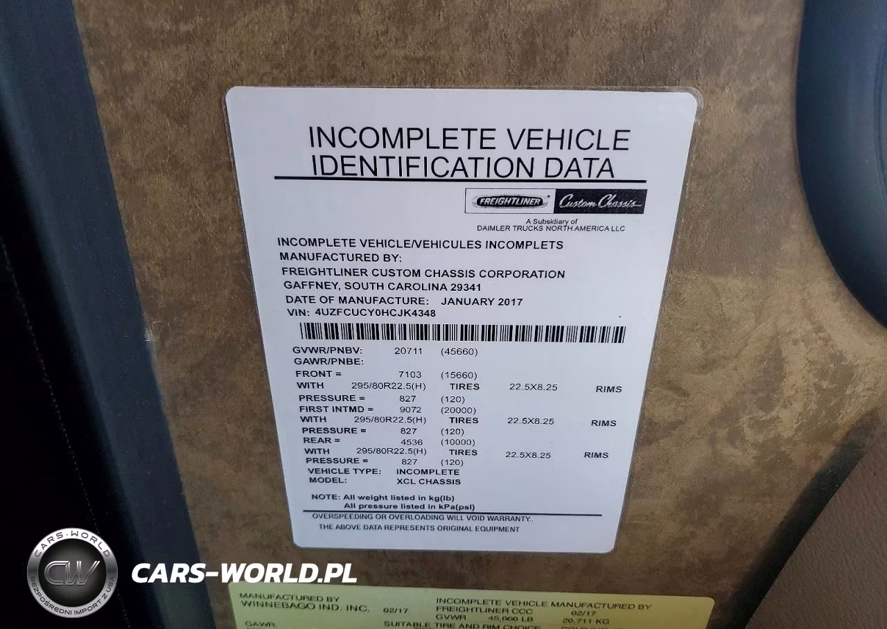 2017 Winnebago Grand Tour Rv VIN:4UZFCUCY0HCJK4348 - 10