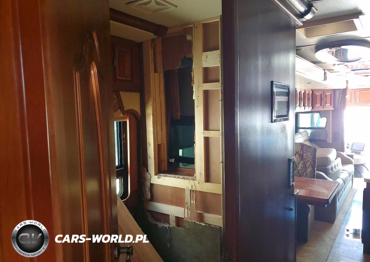 2017 Winnebago Grand Tour Rv VIN:4UZFCUCY0HCJK4348 - 5