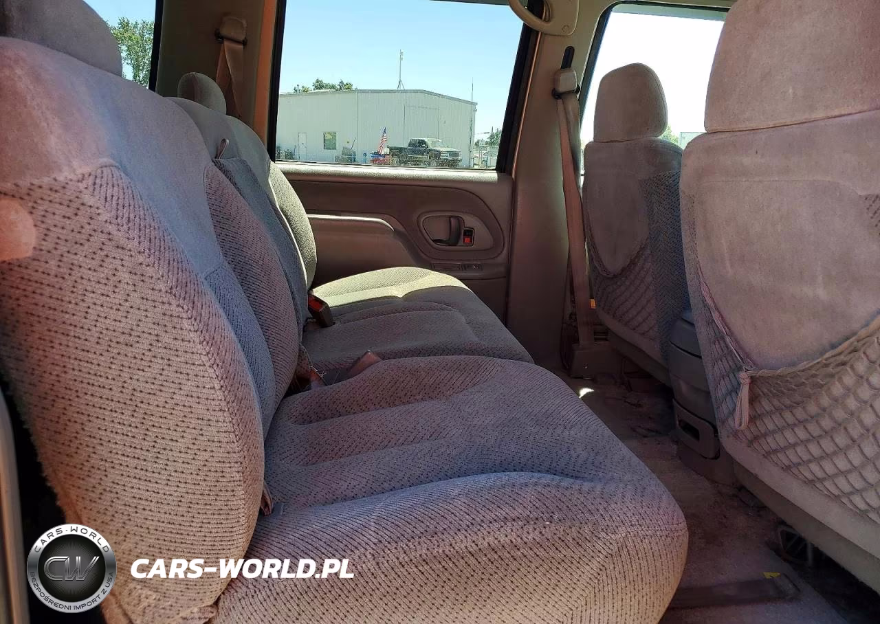 1999 Chevrolet Suburban K1500 VIN:3GNFK16R6XG105672 - 11